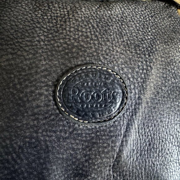 Roots Genuine Leather Village Crossbody Bag – Grey -- Vintage Made in Canada - Picture 10 of 10